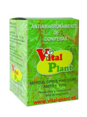  Imagen de un envase de producto para plantas con el logotipo de Vital Plant, la etiqueta principal que dice “Antiamarronamiento de coníferas. Especial ciprés, pino, cedro, abeto y tuya. Preventivo y curativo pro falta de magnesio. www.vital-plant.es"