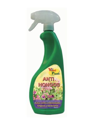 Frasco pulverizador verde con la etiqueta ANTI HONGOS VITAL PLANT, actúa contra enfermedades fúngicas y bacterianas, autorizado jardinería exterior doméstica, con imágenes de flores en la etiqueta, tapón pulverizador con gatillo blanco y contiene 750 ml de producto.