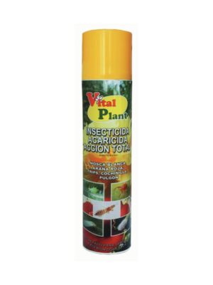 Un aerosol amarillo verdoso con la etiqueta "INSECTICIDA - ACARICIDA ACCIÓN TOTAL VITAL PLANT" controla la mosca blanca, la araña roja, los trips, las cochinillas y los pulgones, y presenta imágenes de plantas y plagas afectadas.